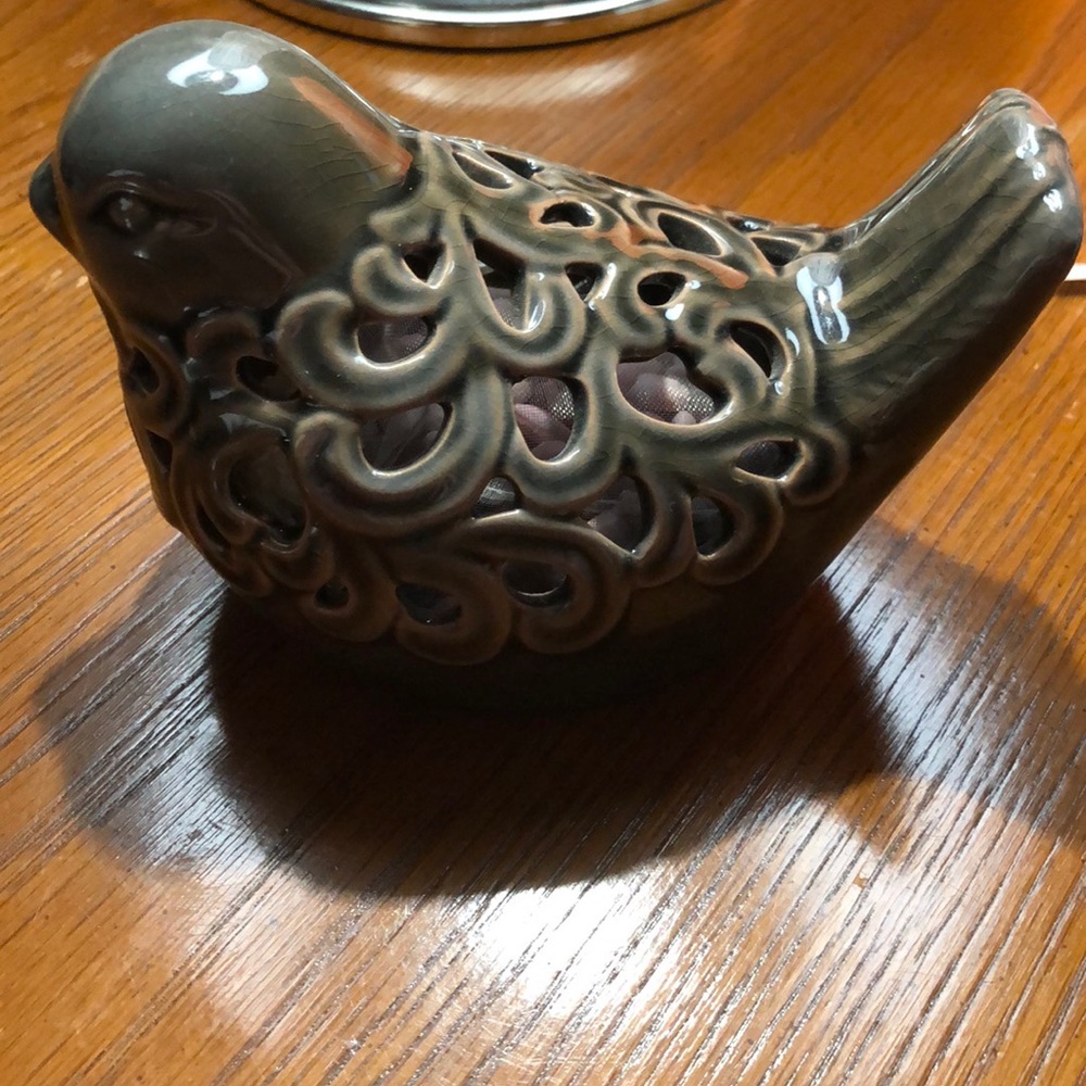 Small ceramic bird decoration